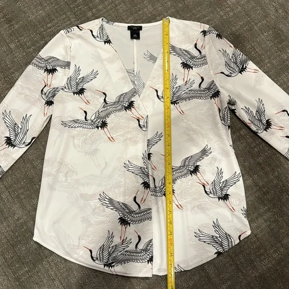 Ann Taylor Factory Flying Cranes V-neck Long-Sleeve Blouse, Size LP - Picture 6 of 10
